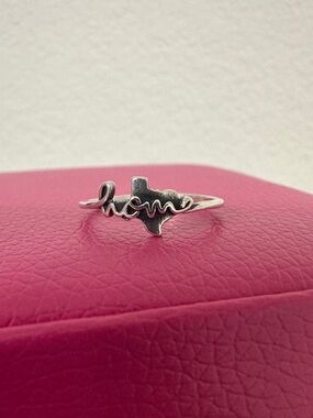 James Avery *RETIRED* Texas is Home Ring Size 7.5